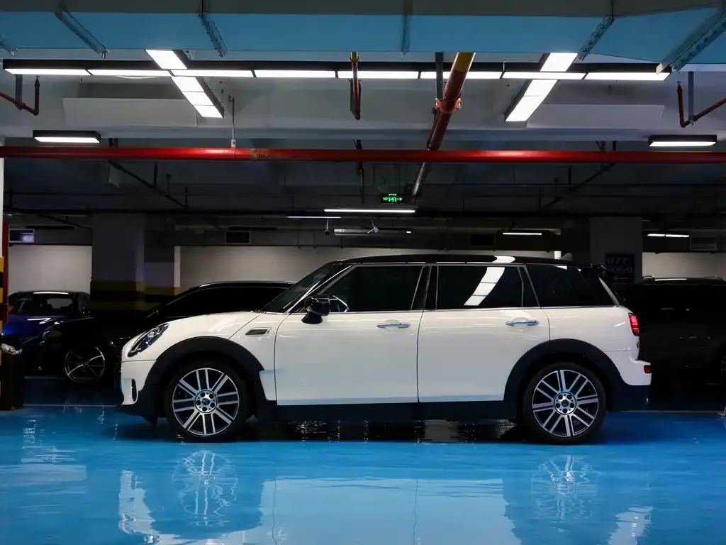 MINI Clubman — фото 5