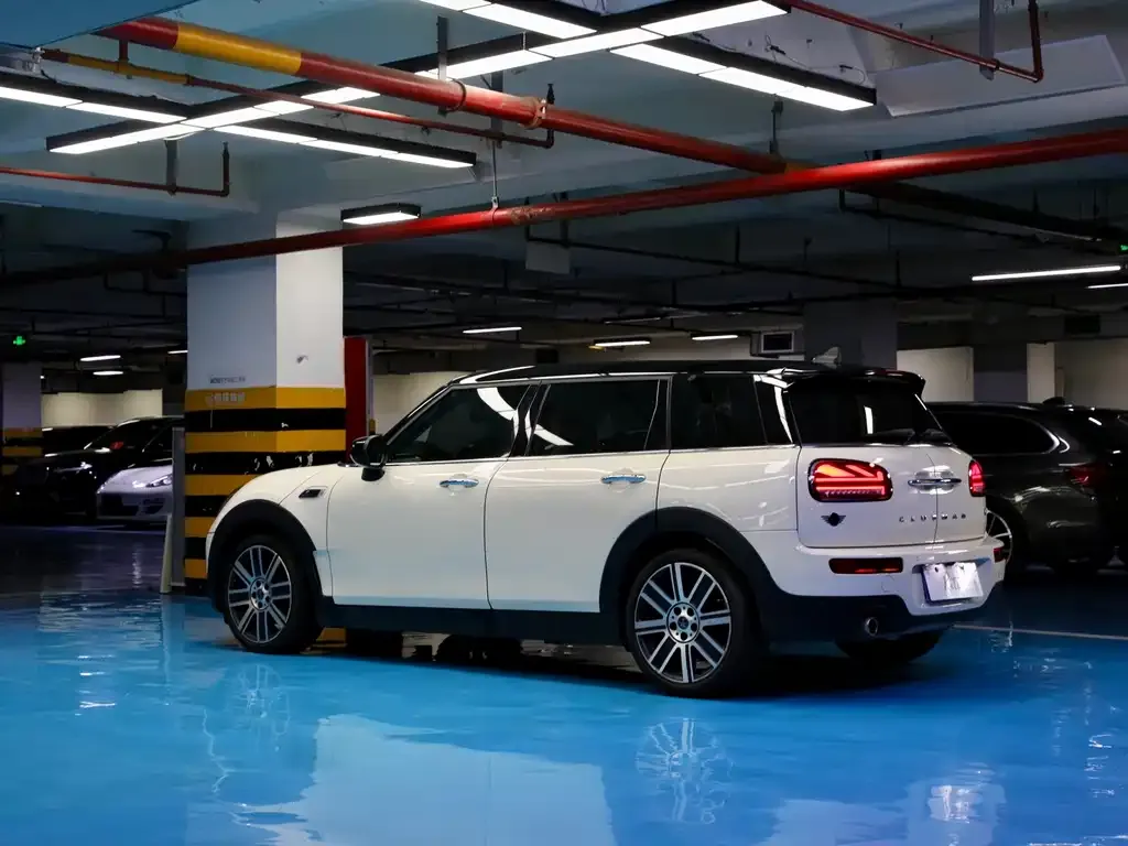 MINI Clubman — фото 6