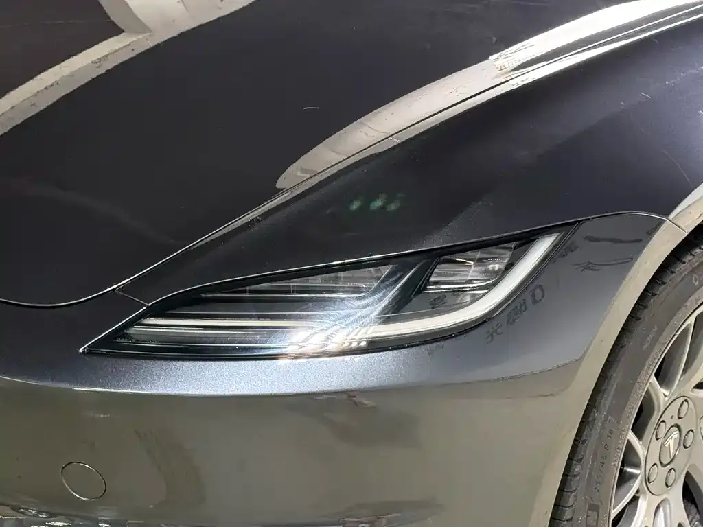 Tesla Model 3 — фото 8