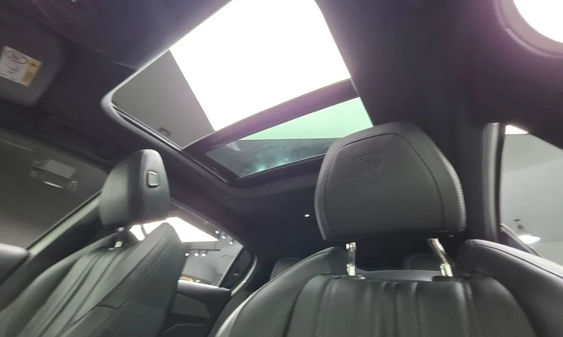 Peugeot 308 2023 из KR, фото 2