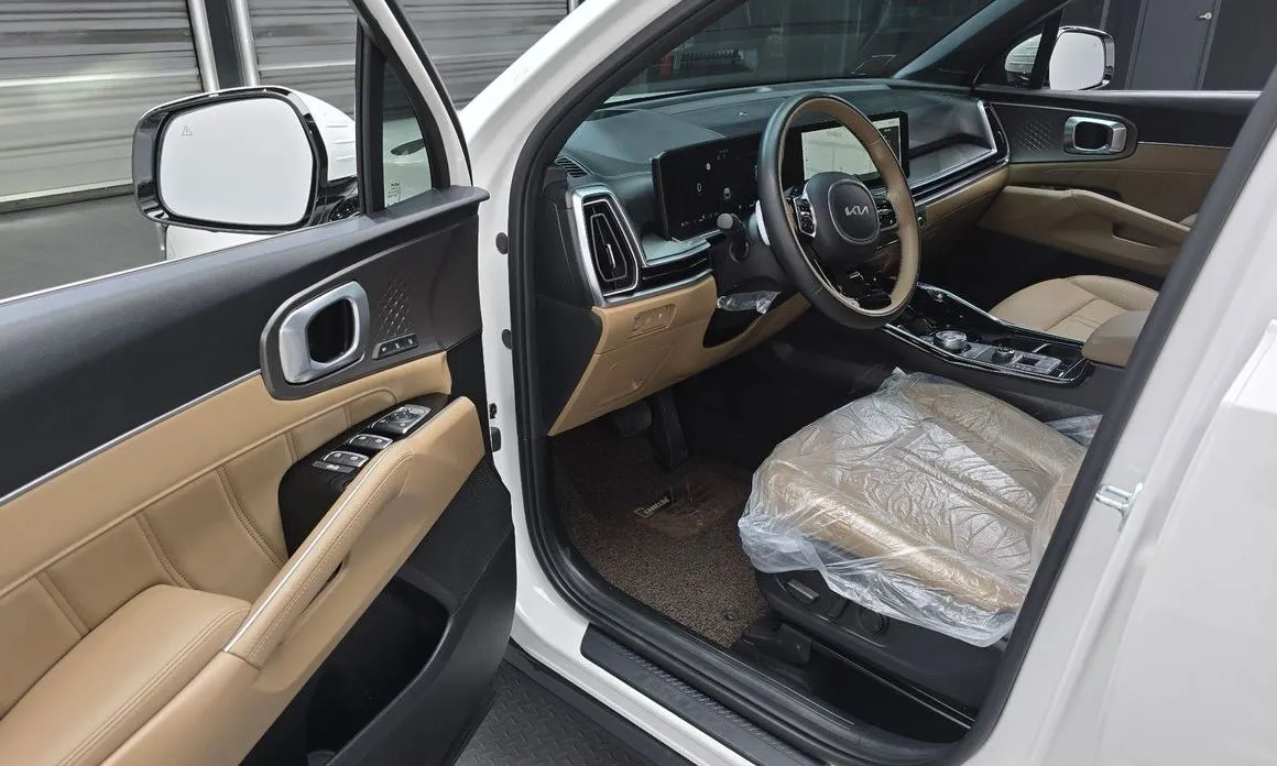 Kia Sorento — фото 10