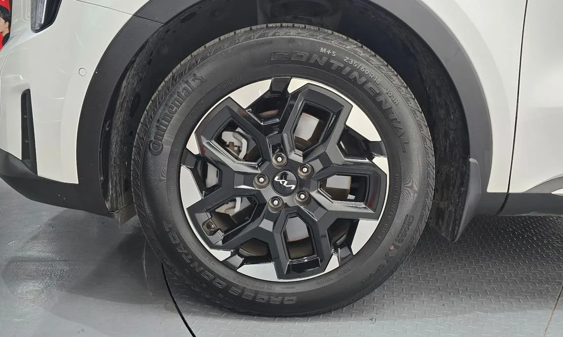 Kia Sorento — фото 7