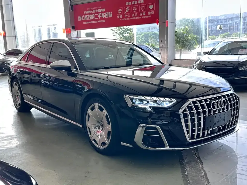 Audi A8 — фото 9