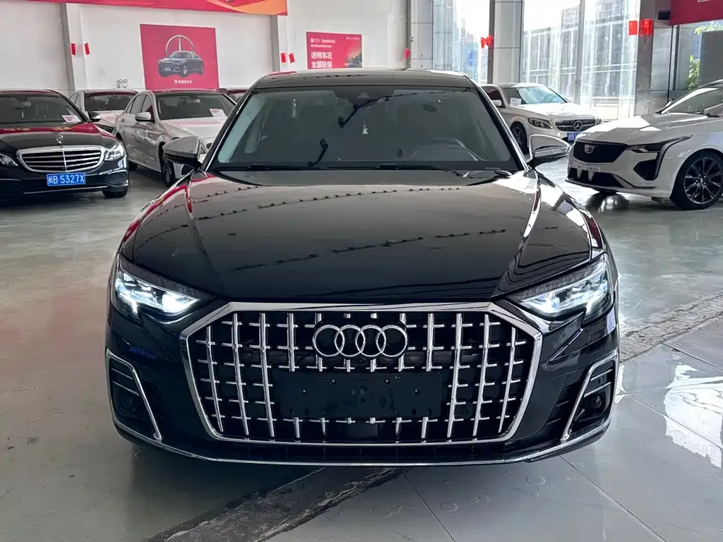 Audi A8 — фото 2