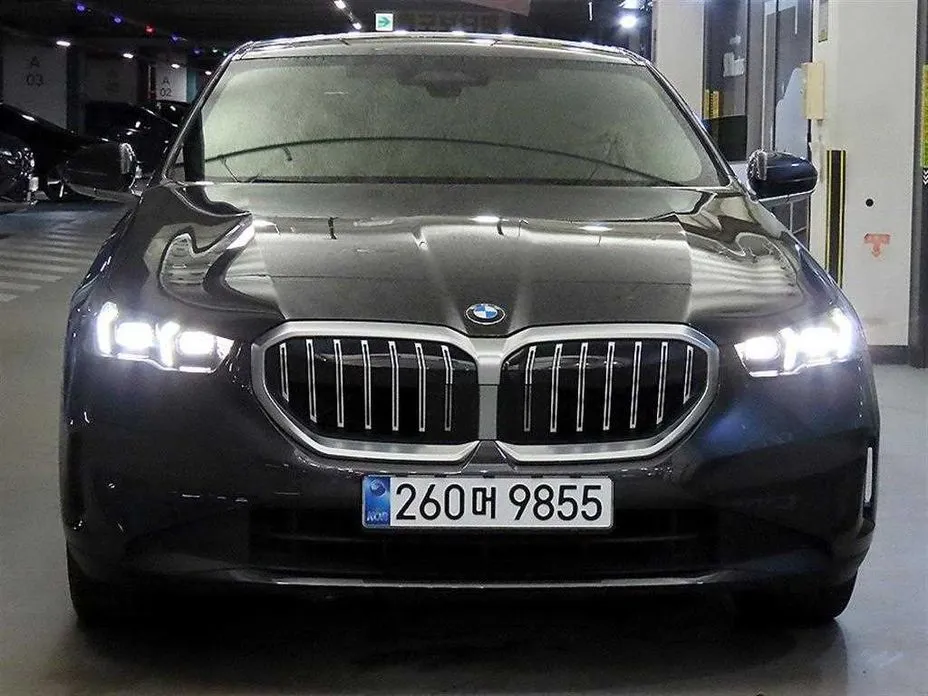 BMW 5-Series 2024 из KR, фото 4