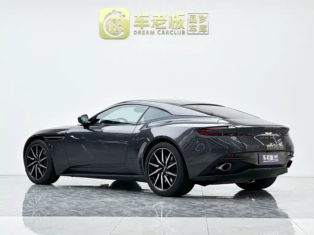 Aston Martin DB11 — фото 4