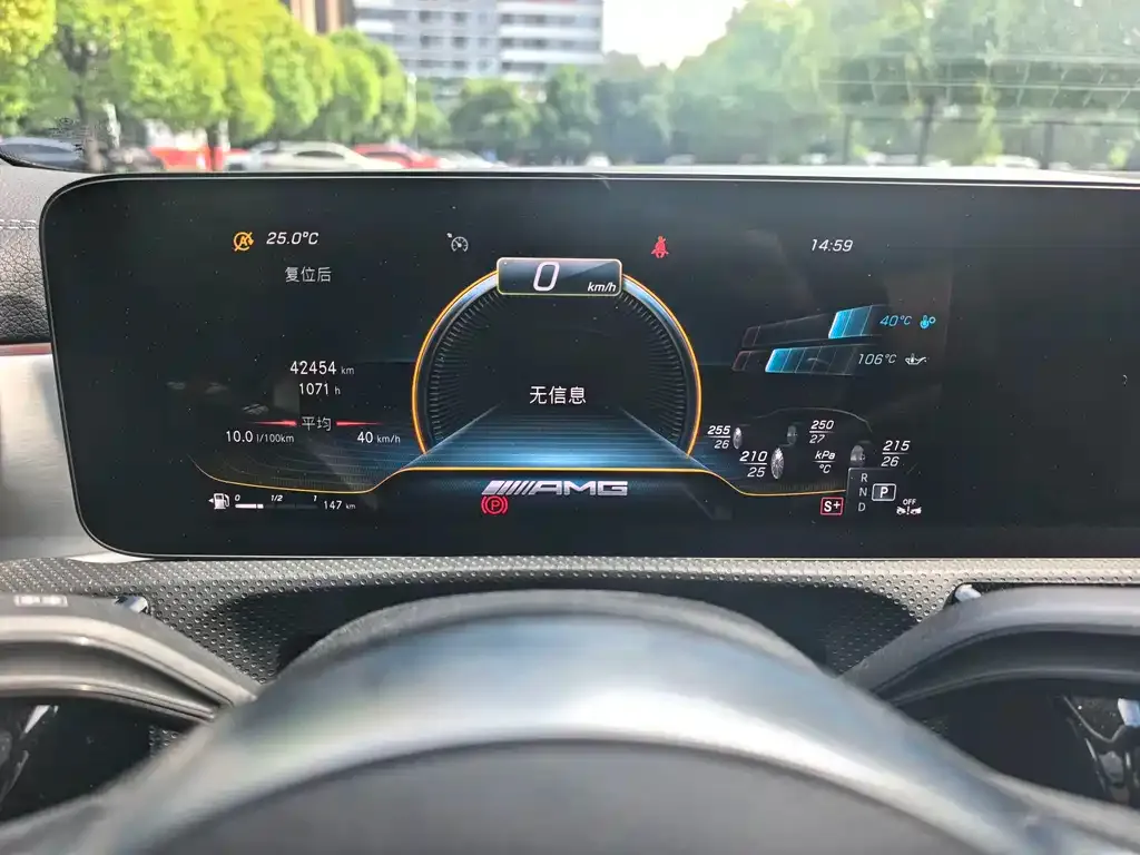 Mercedes-Benz CLA AMG — фото 2