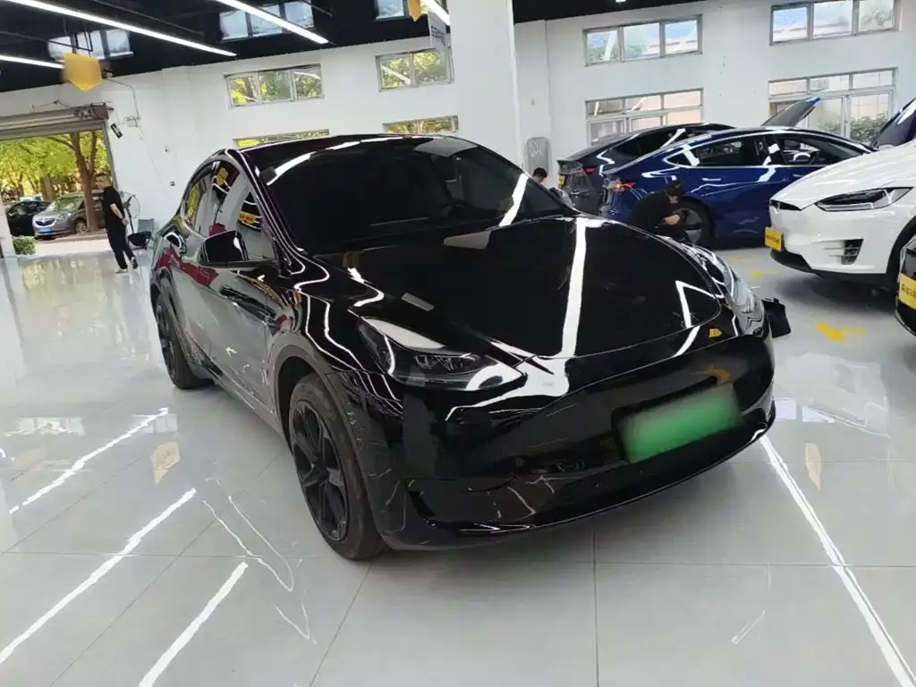 Tesla Model Y — фото 7