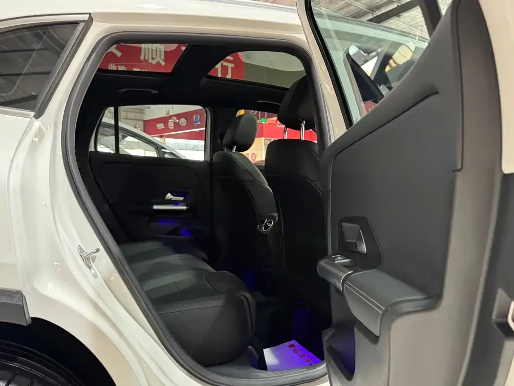 Mercedes-Benz GLA — фото 10