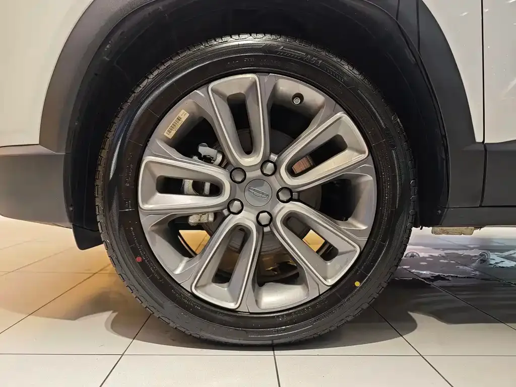 Geely Icon — фото 4