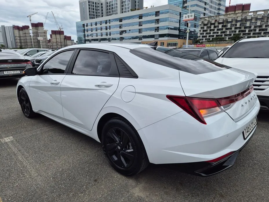 Hyundai AVANTE — фото 3