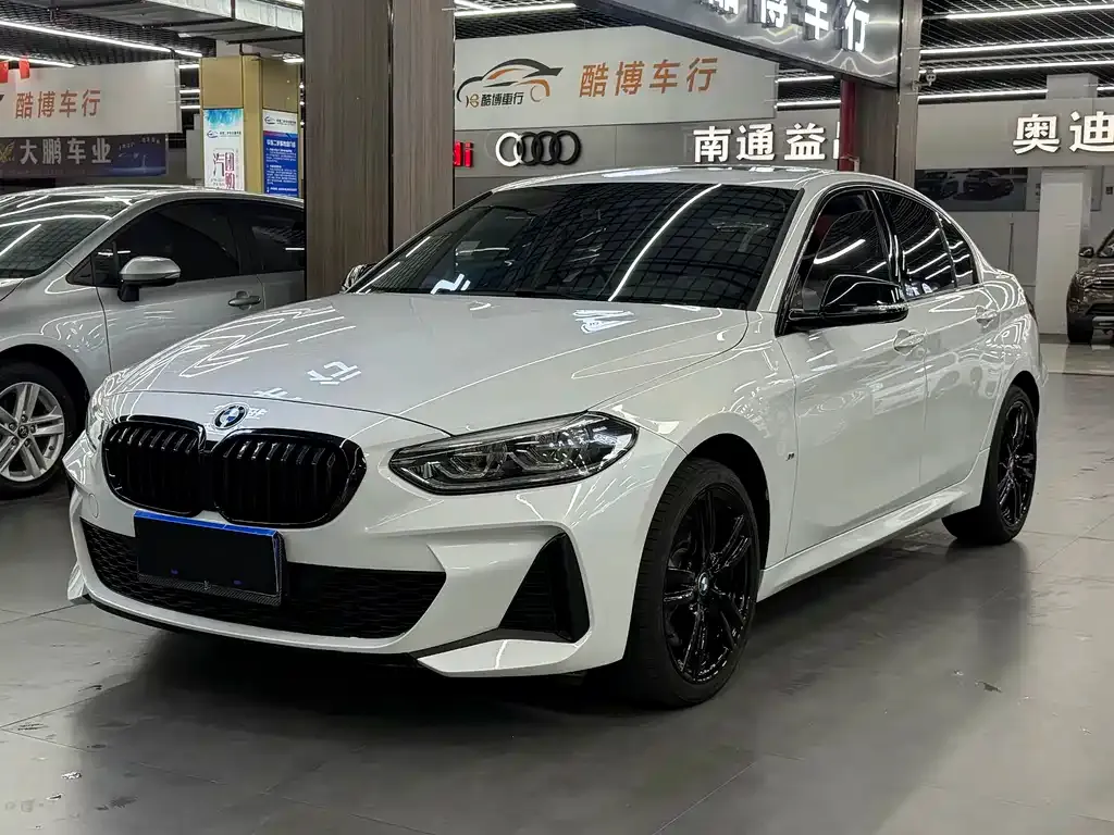 BMW 1 Series — фото 1
