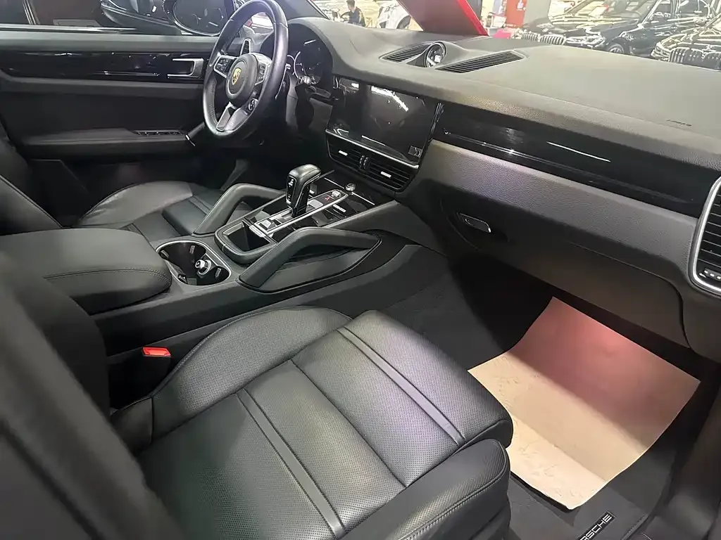 Porsche Cayenne Hybrid — фото 10