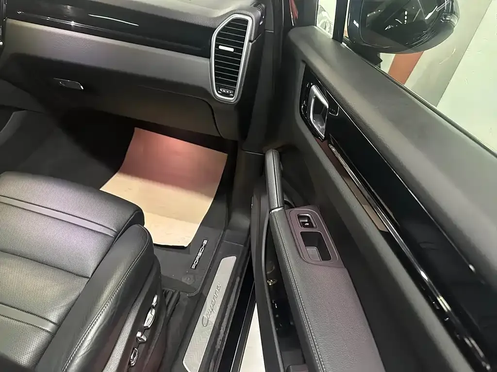 Porsche Cayenne Hybrid — фото 3
