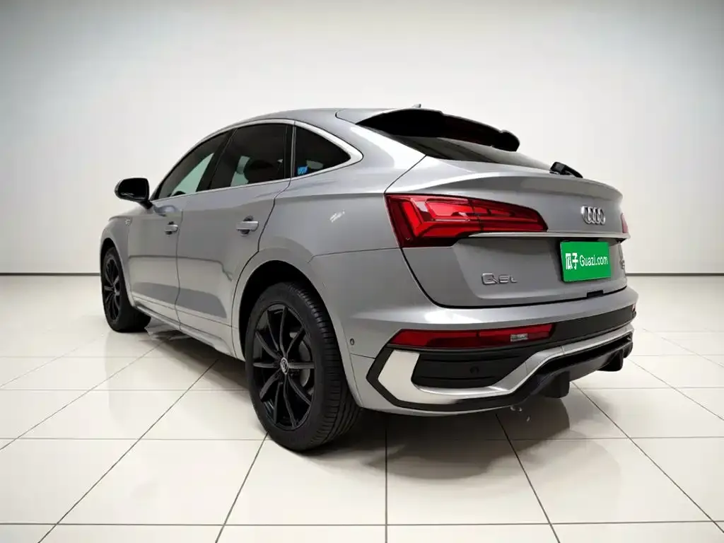 Audi Q5L Sportback — фото 7