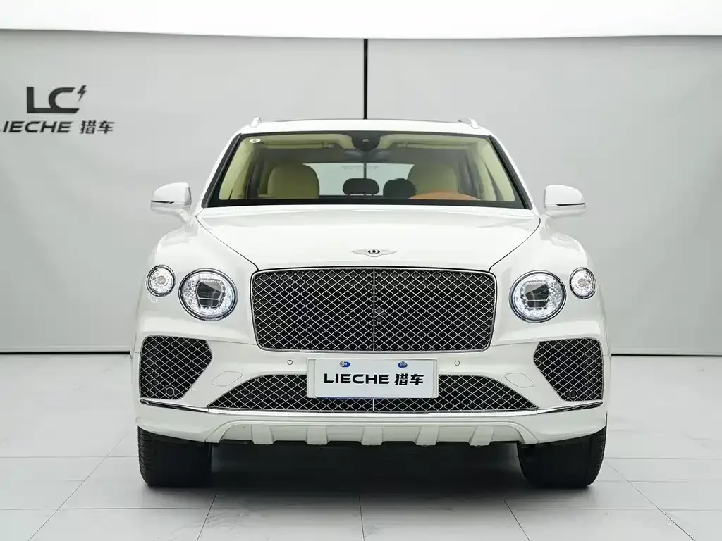 Bentley Bentayga 2021 из CN, фото 9