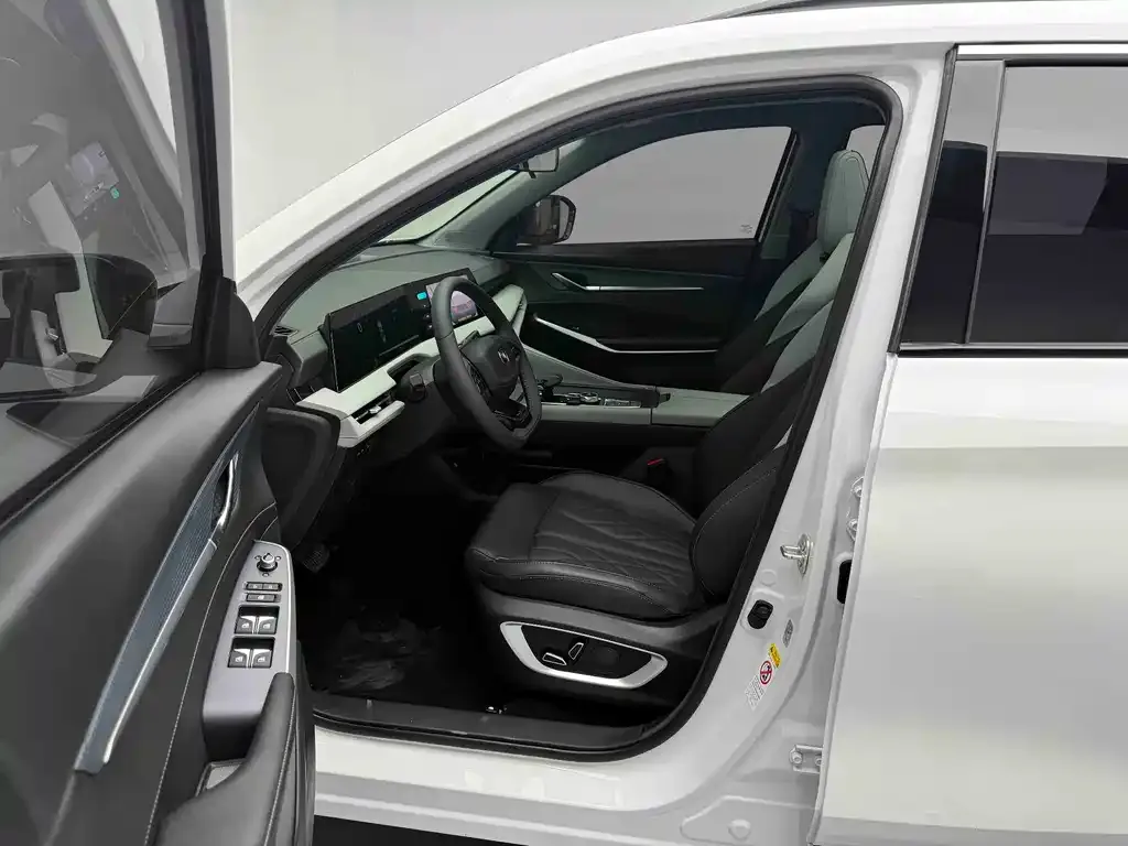 Changan CS75PLUS — фото 3