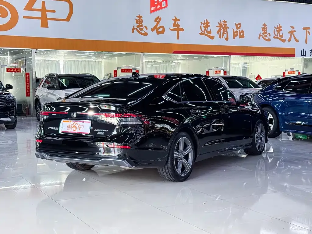 Honda Accord — фото 5