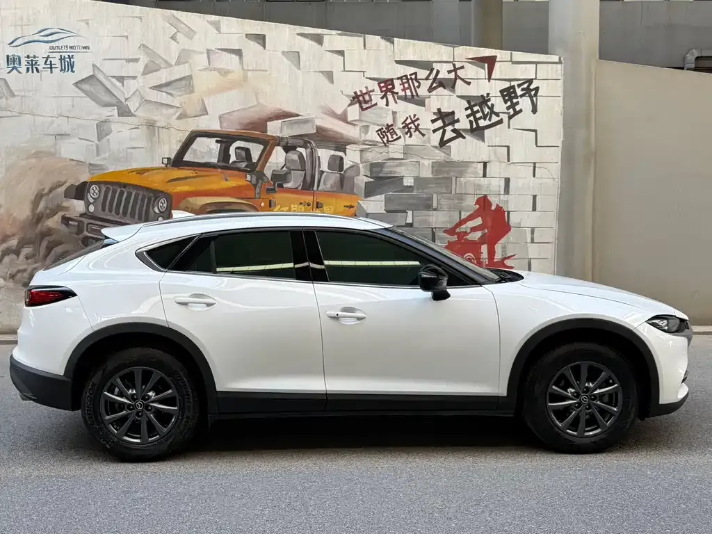 Mazda CX-4 — фото 10