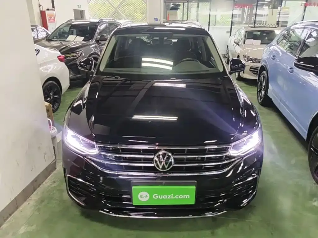 Volkswagen Tiguan L — фото 6