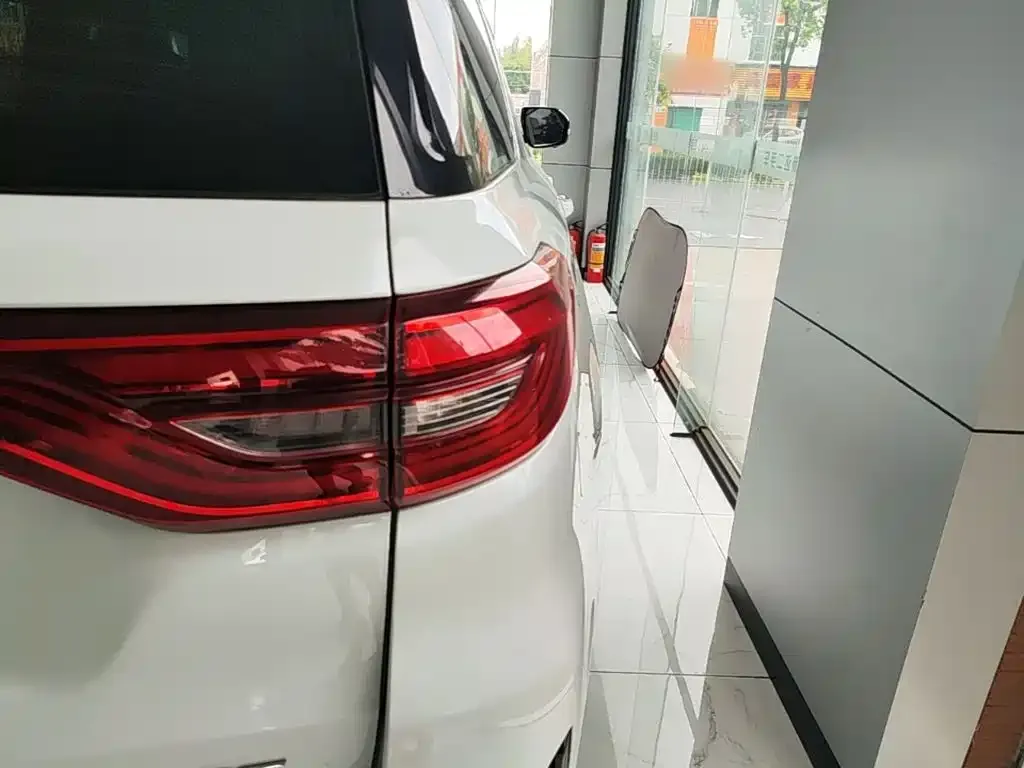 Changan CS95 — фото 2