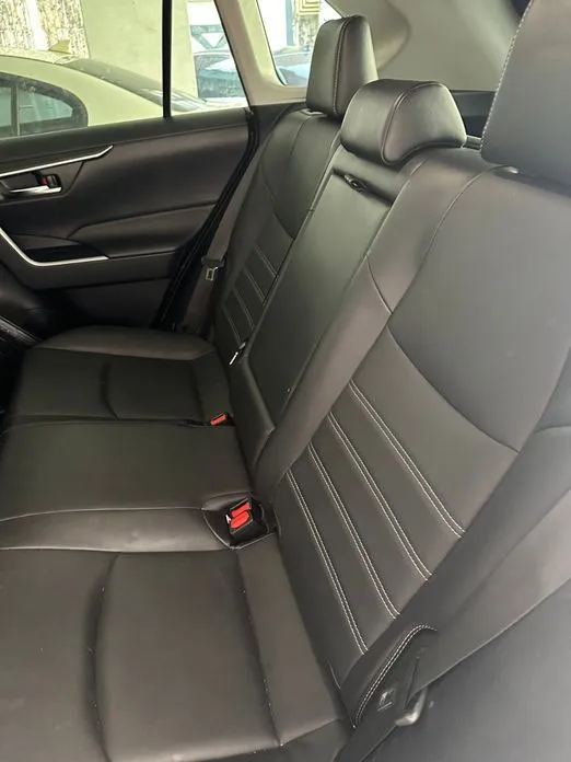 Toyota RAV4 — фото 4