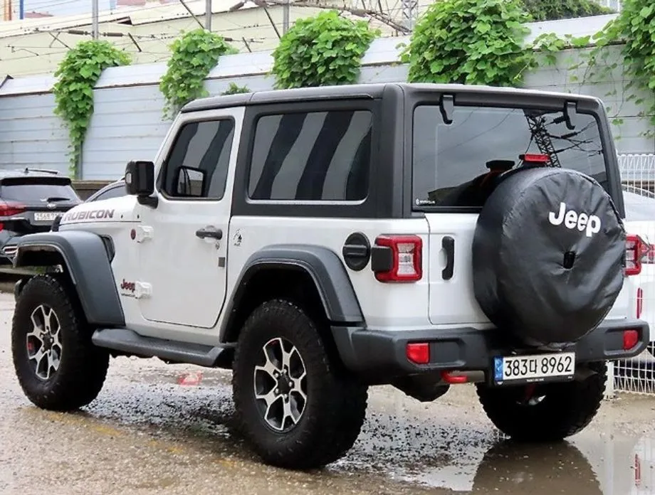 Jeep Wrangler — фото 7