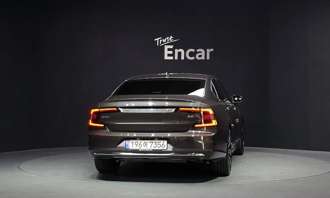 Volvo S90 2023 из KR, фото 7