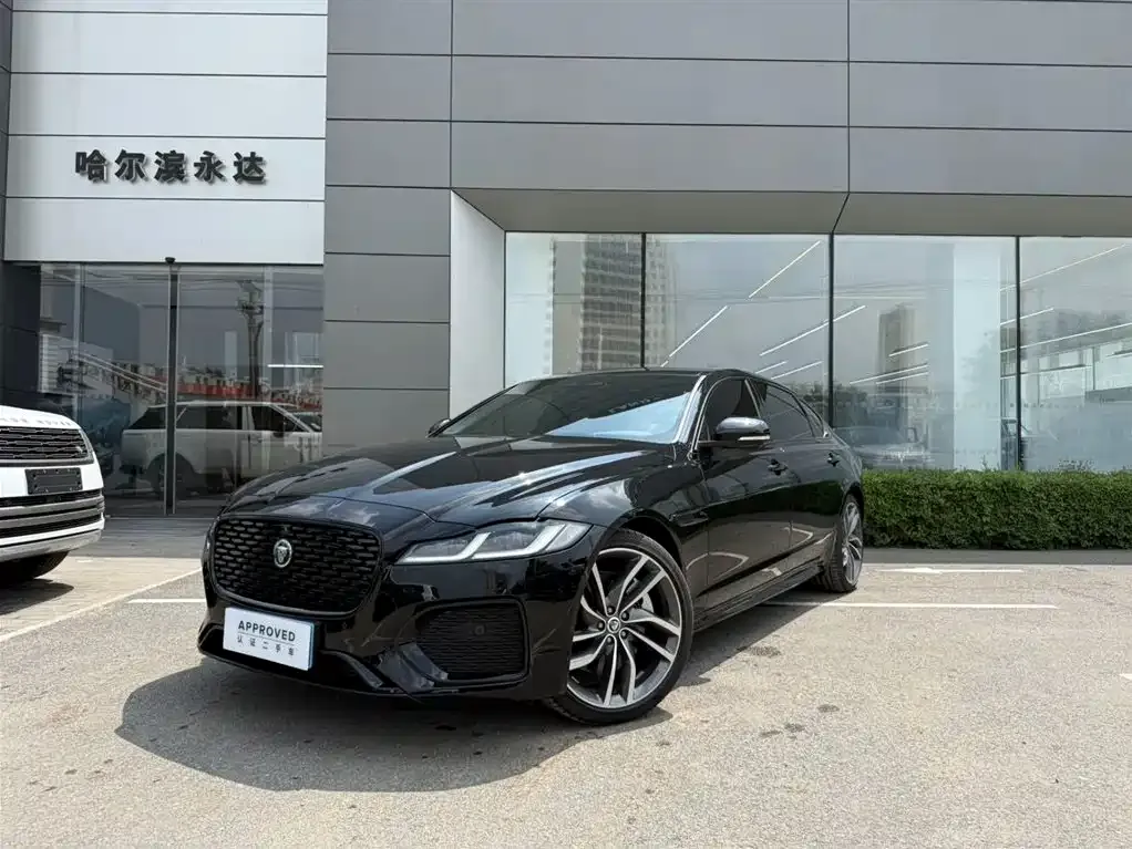 Jaguar XFL — фото 1