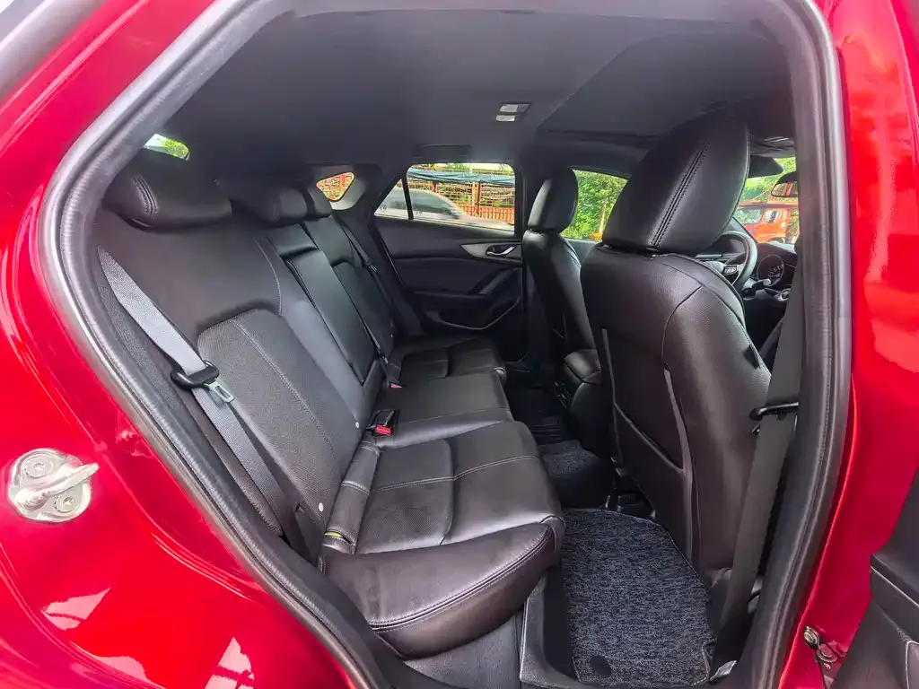 Mazda CX-4 2022 из CN, фото 4