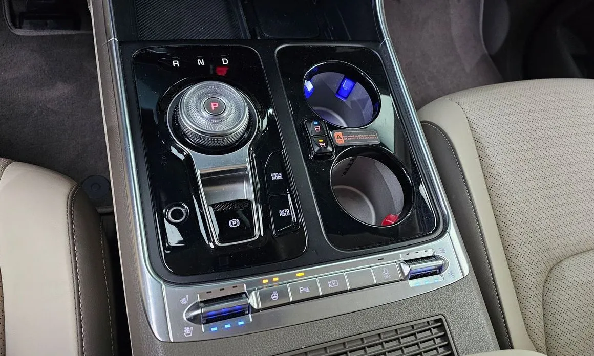 Kia Carnival — фото 10