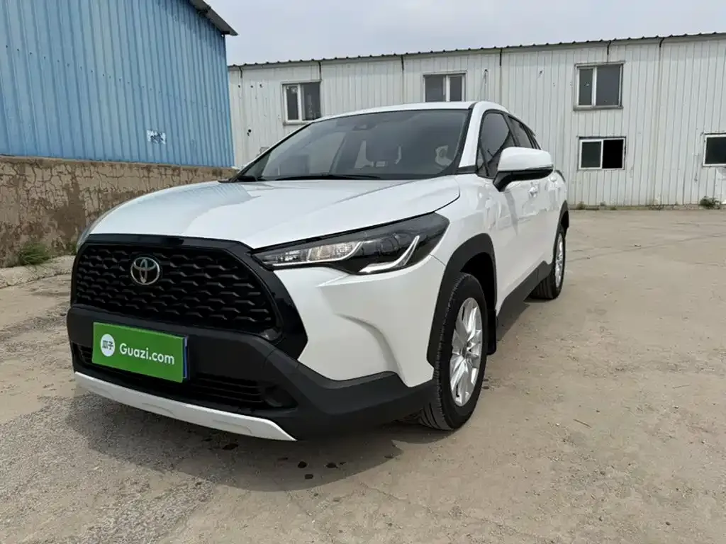 Toyota Corolla Cross — фото 1
