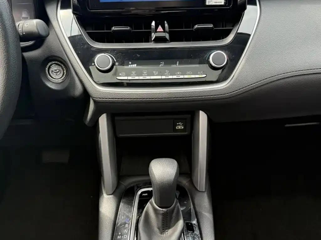 Toyota Corolla Cross — фото 9