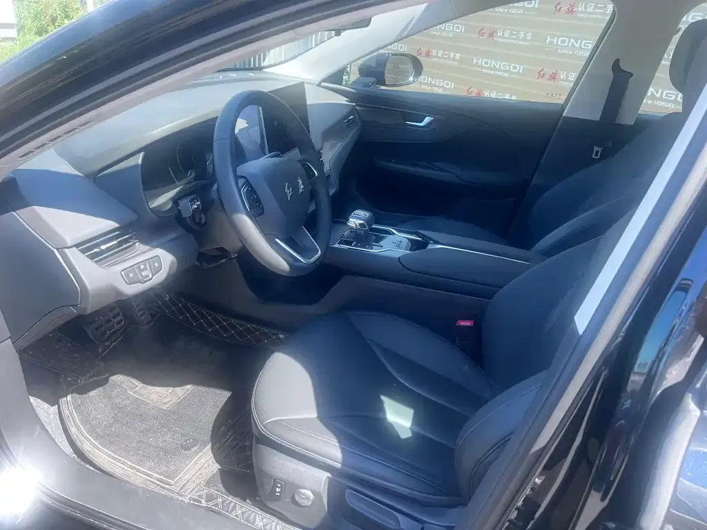 Hongqi E-QM5 2024 из CN, фото 2