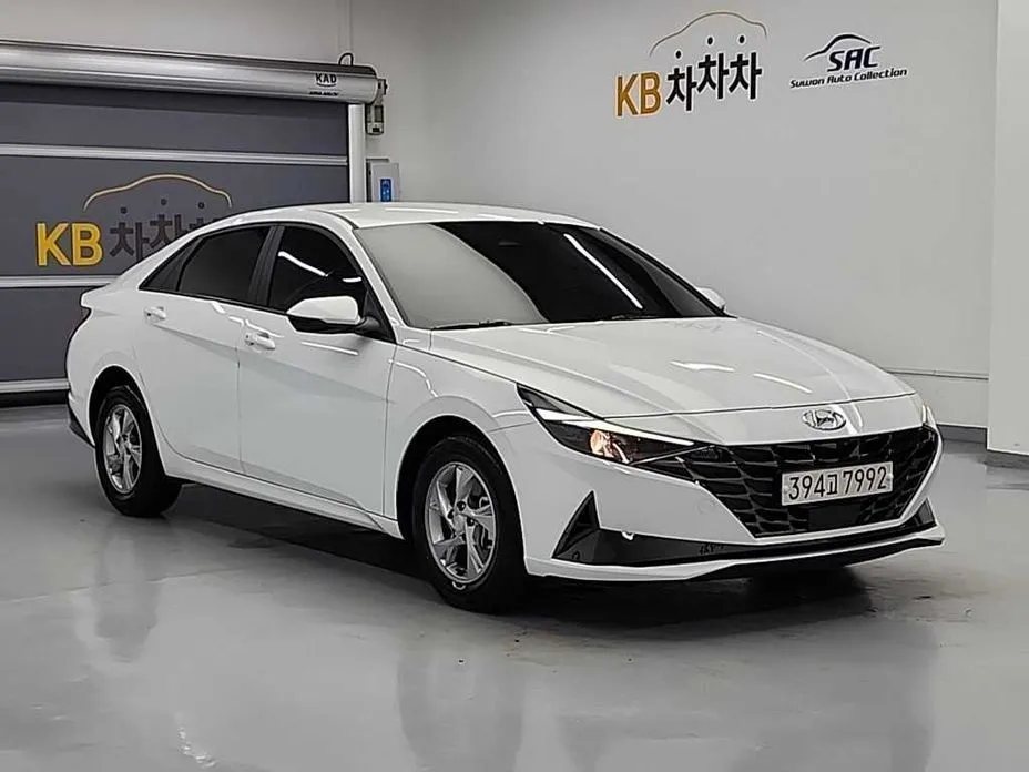 Hyundai AVANTE — фото 1