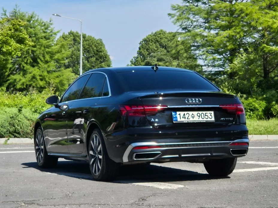 Audi A4 — фото 5