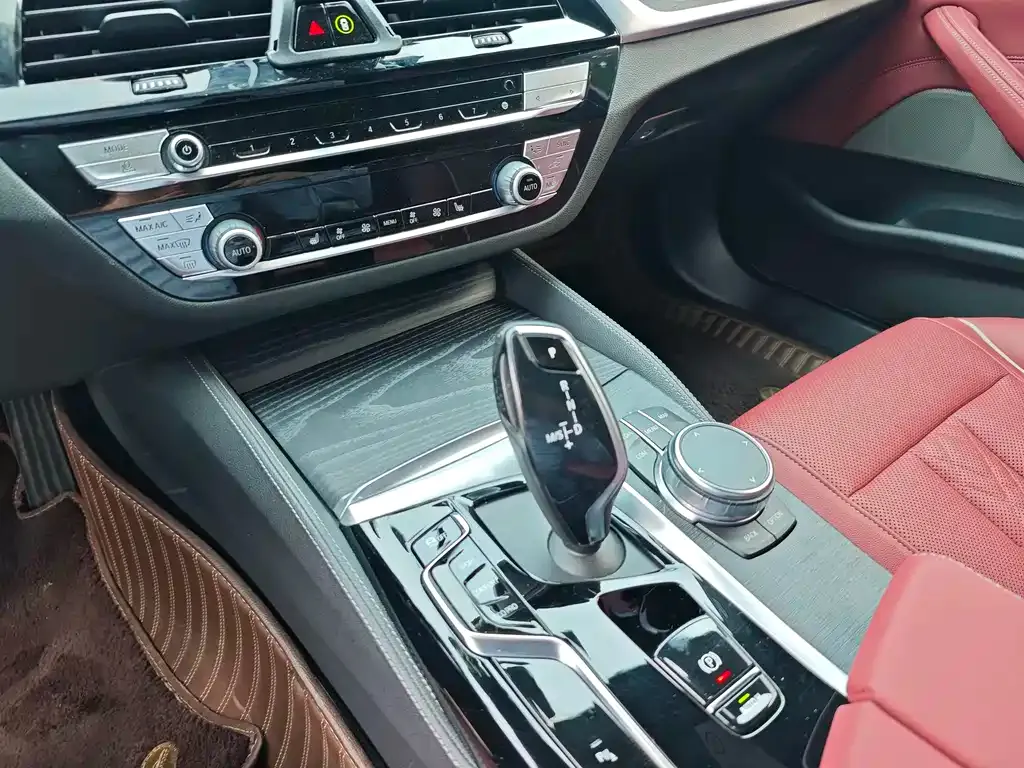 BMW 5 Series — фото 10