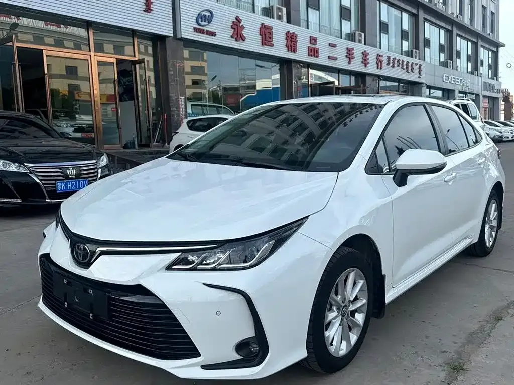 Toyota Corolla — фото 10