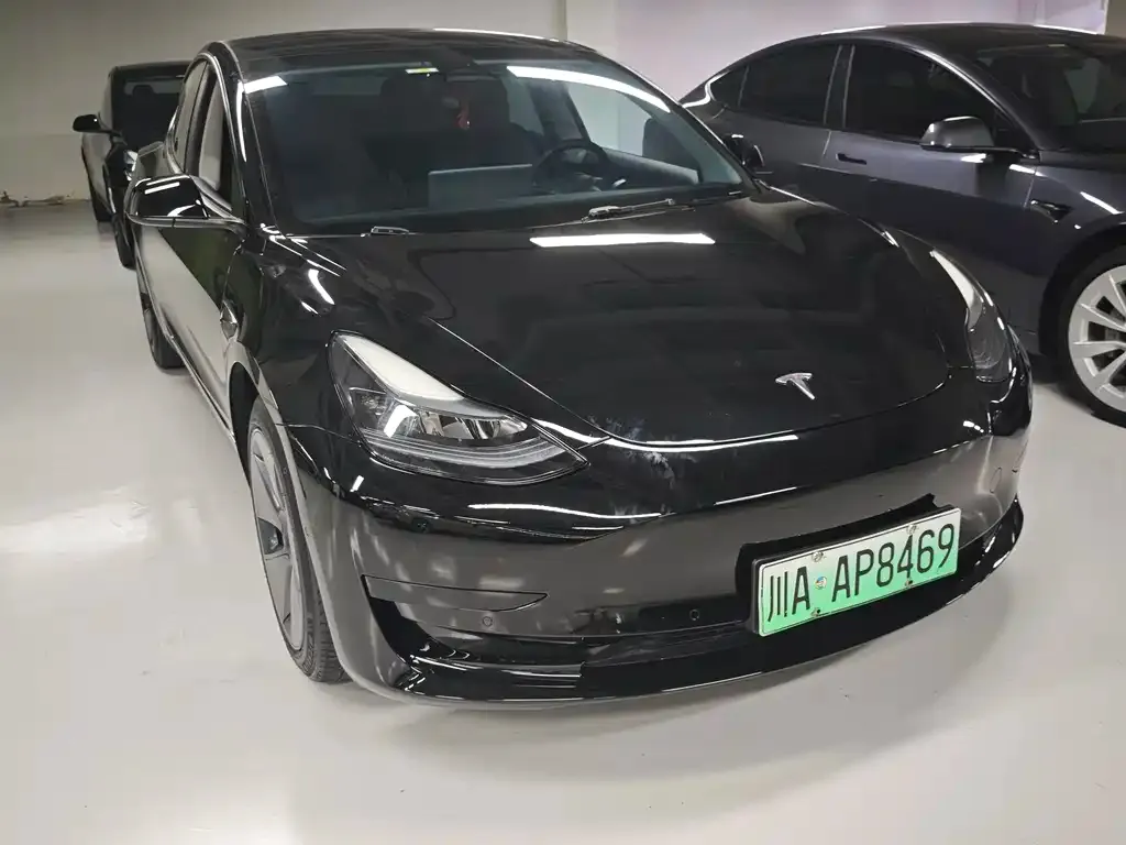 Tesla Model 3 — фото 5