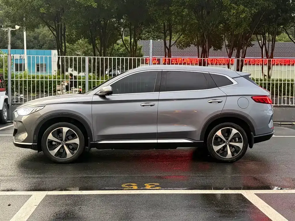 BYD PLUS New Energy — фото 9