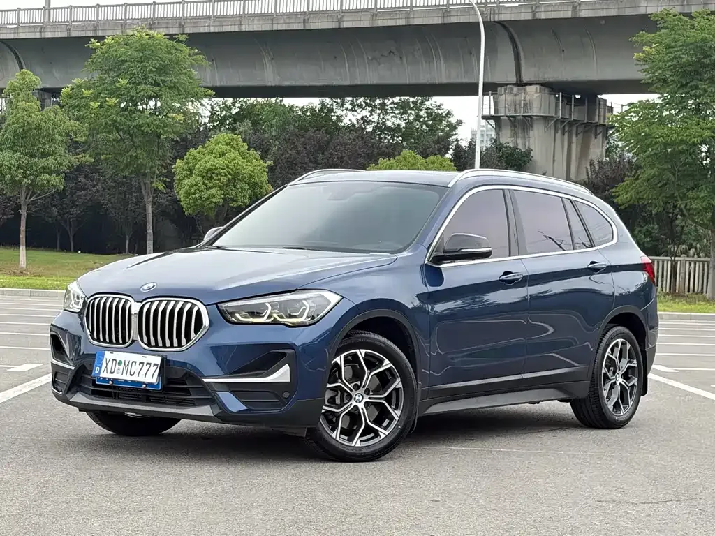 BMW X1 — фото 1