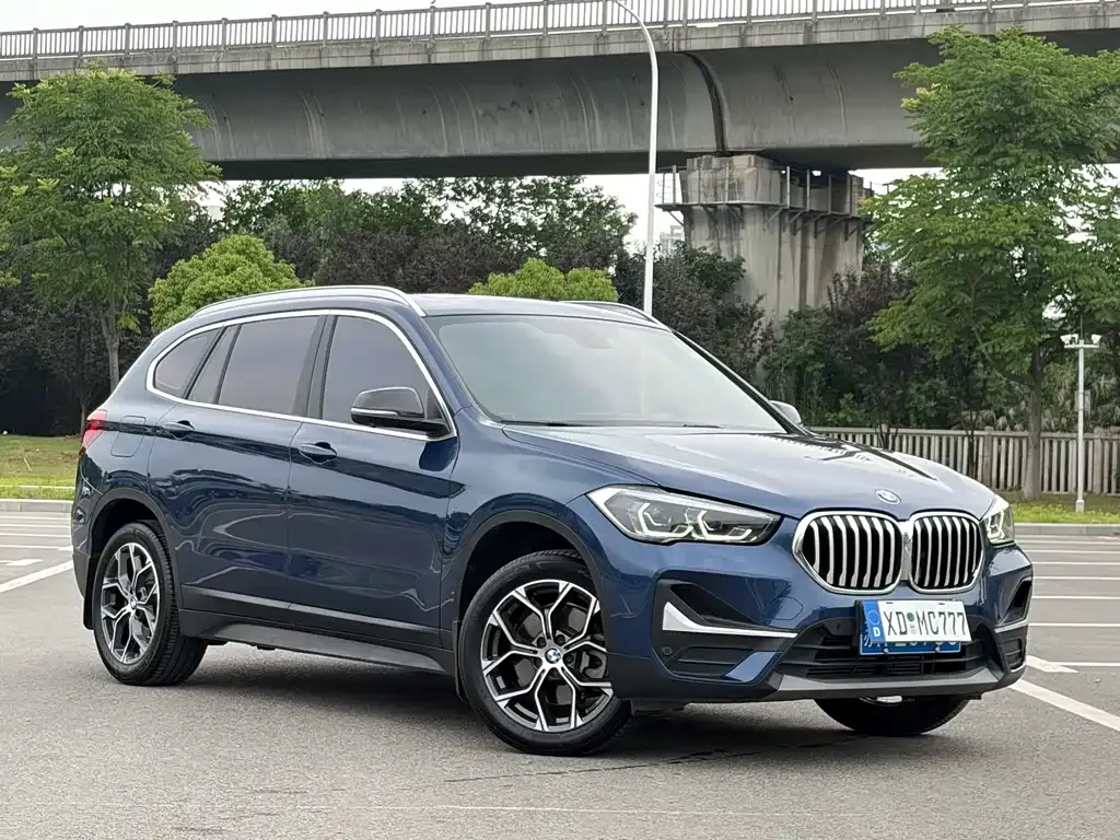 BMW X1 — фото 5