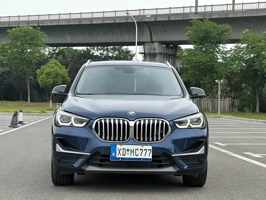 BMW X1 — фото 9