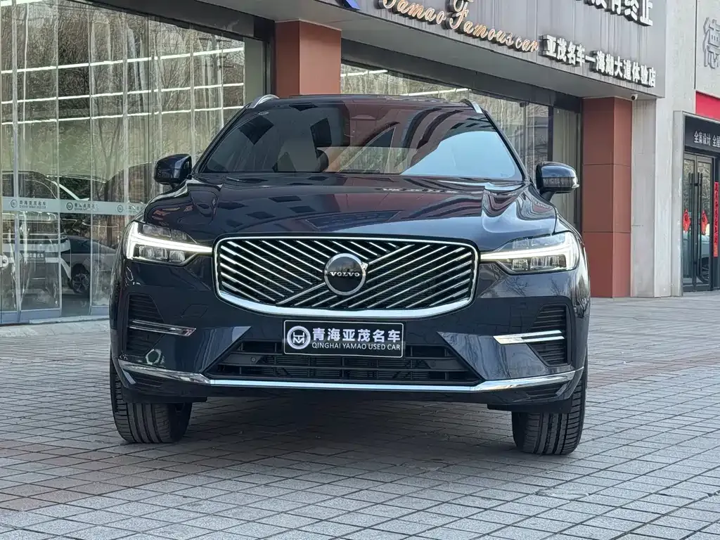 Volvo XC60 — фото 5