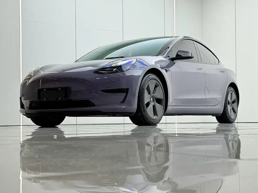 Tesla Model 3 — фото 7
