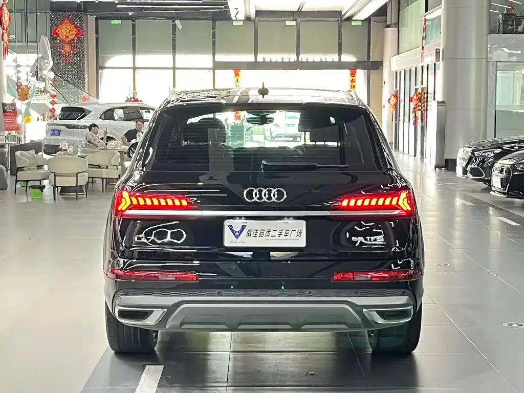 Audi Q7 — фото 2