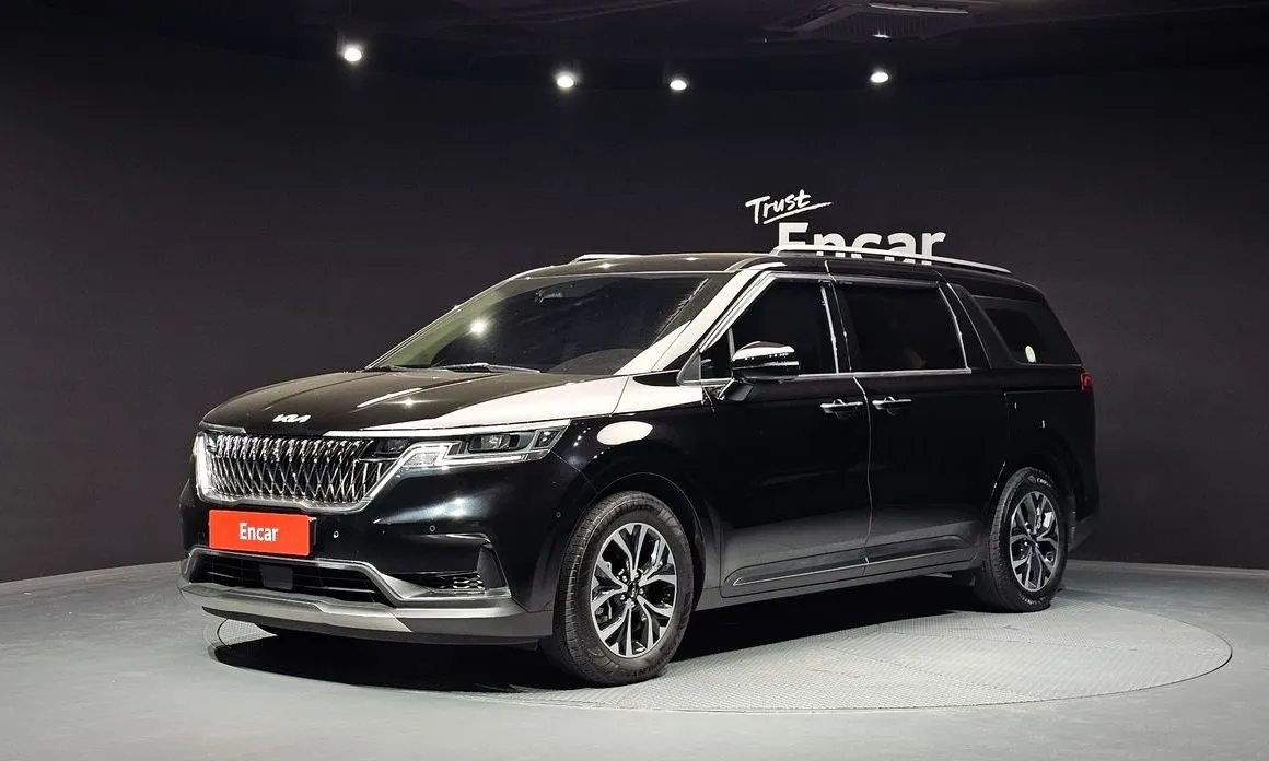 Kia Carnival — фото 1