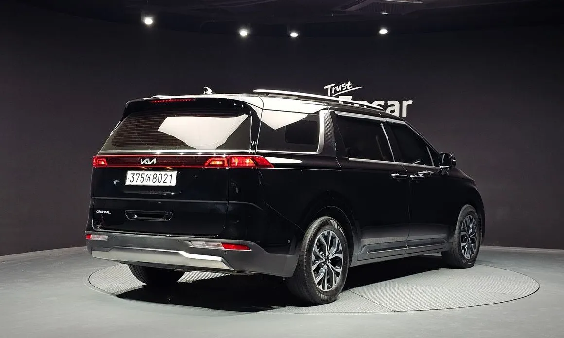 Kia Carnival — фото 3
