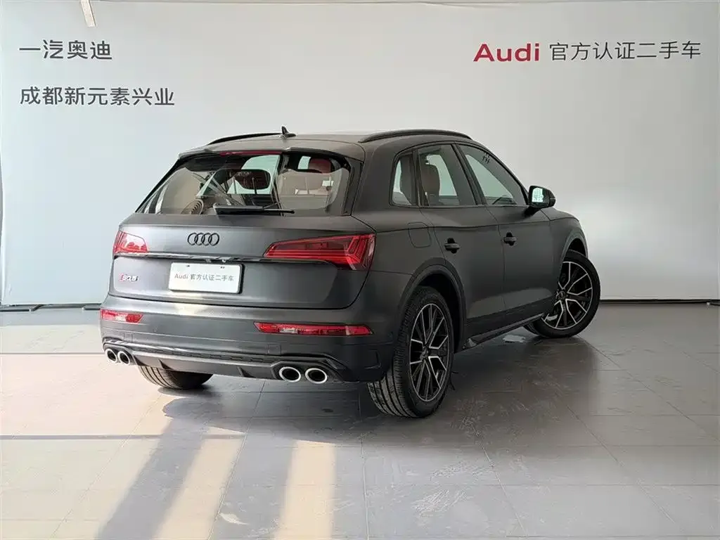 Audi SQ5 — фото 6