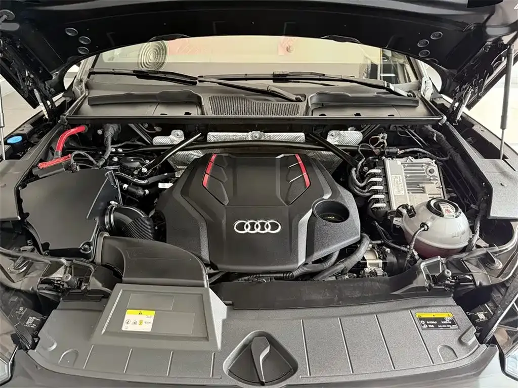 Audi SQ5 — фото 5